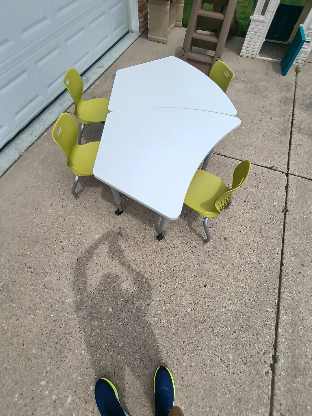 Kids Table and Chairs Set - photo 2