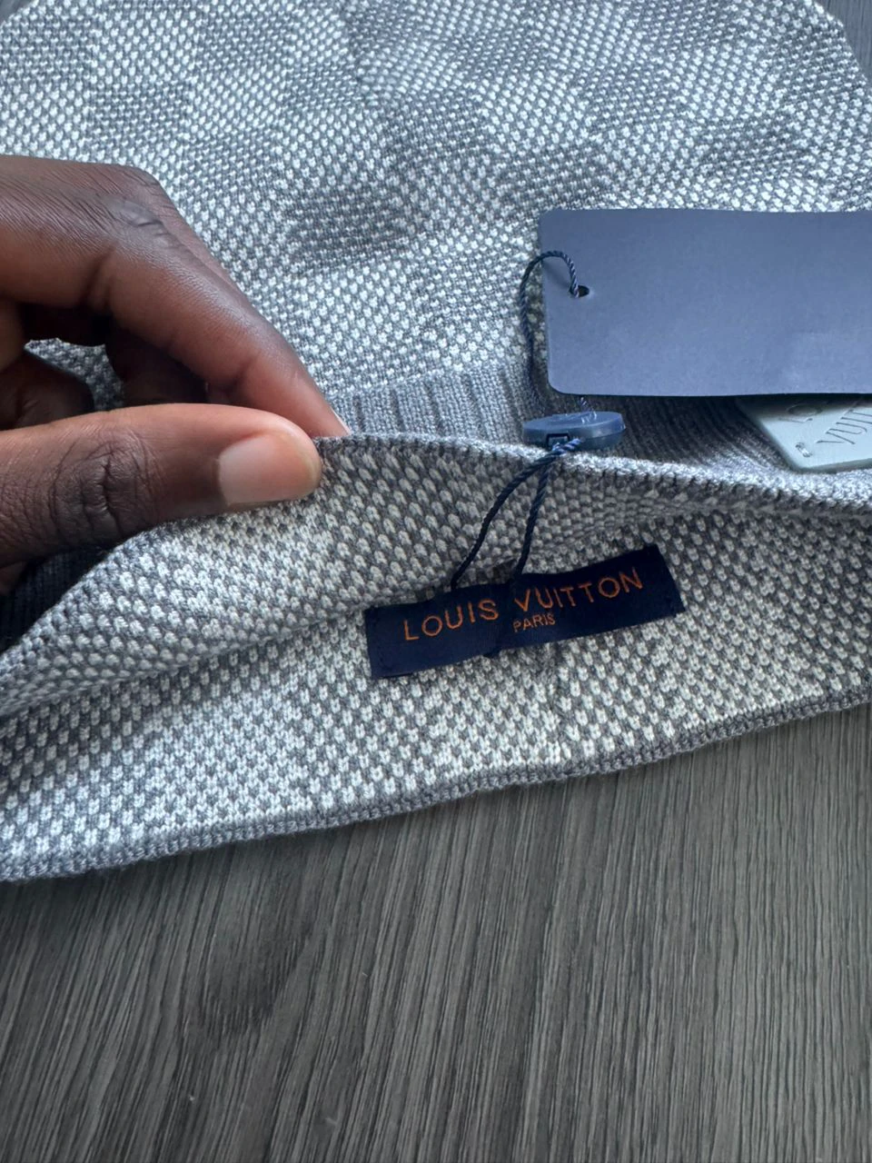 Louis Vuitton Grey Damier Beanie - photo 2