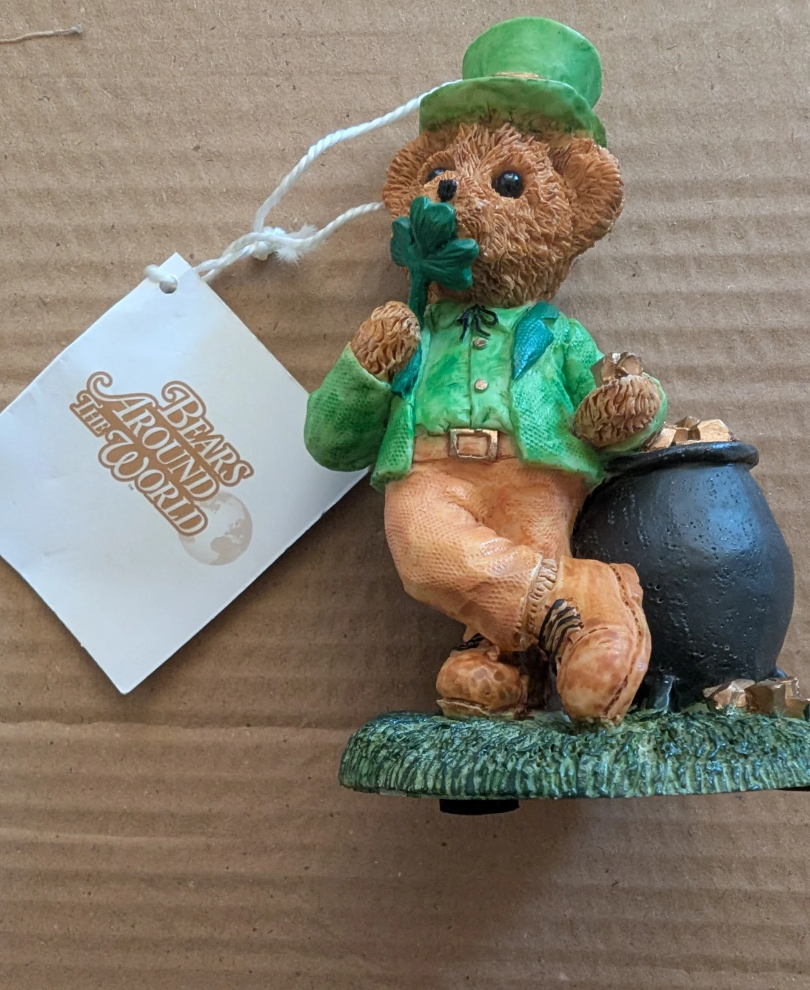 Bears Around The World St. Patrick's Day Figurine ⚽️