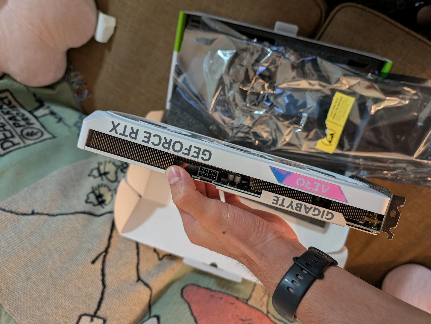 GIGABYTE AERO GeForce RTX 4060 - photo 3