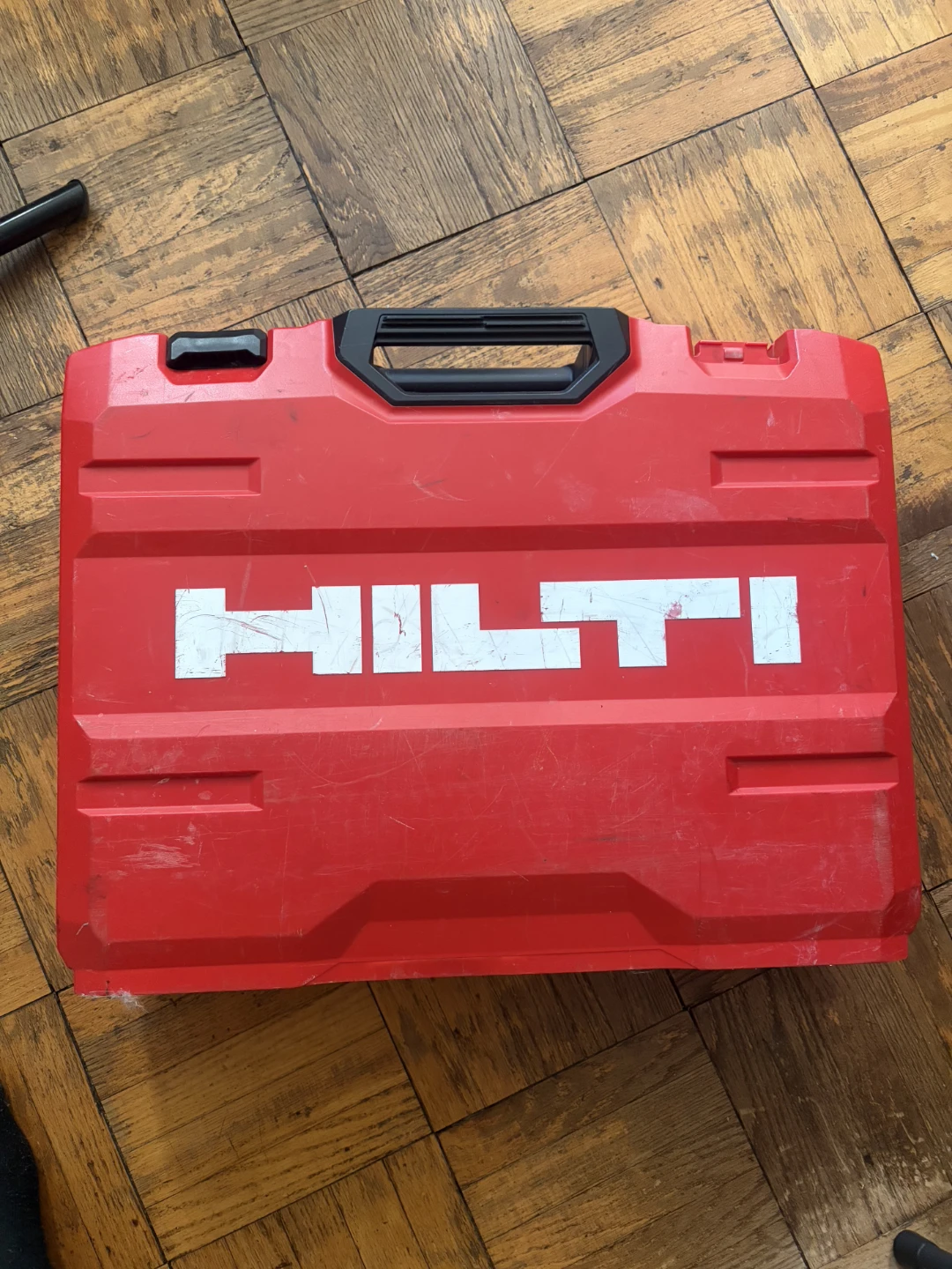 Hilti TE 700-AVR Demolition Hammer with Case and Chisels - photo 2