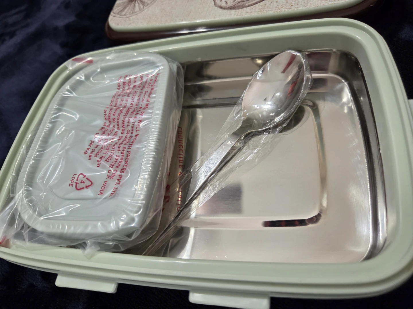 Jaypee ecosteel 300 Insulated Lunch Box with Spoon - photo 5