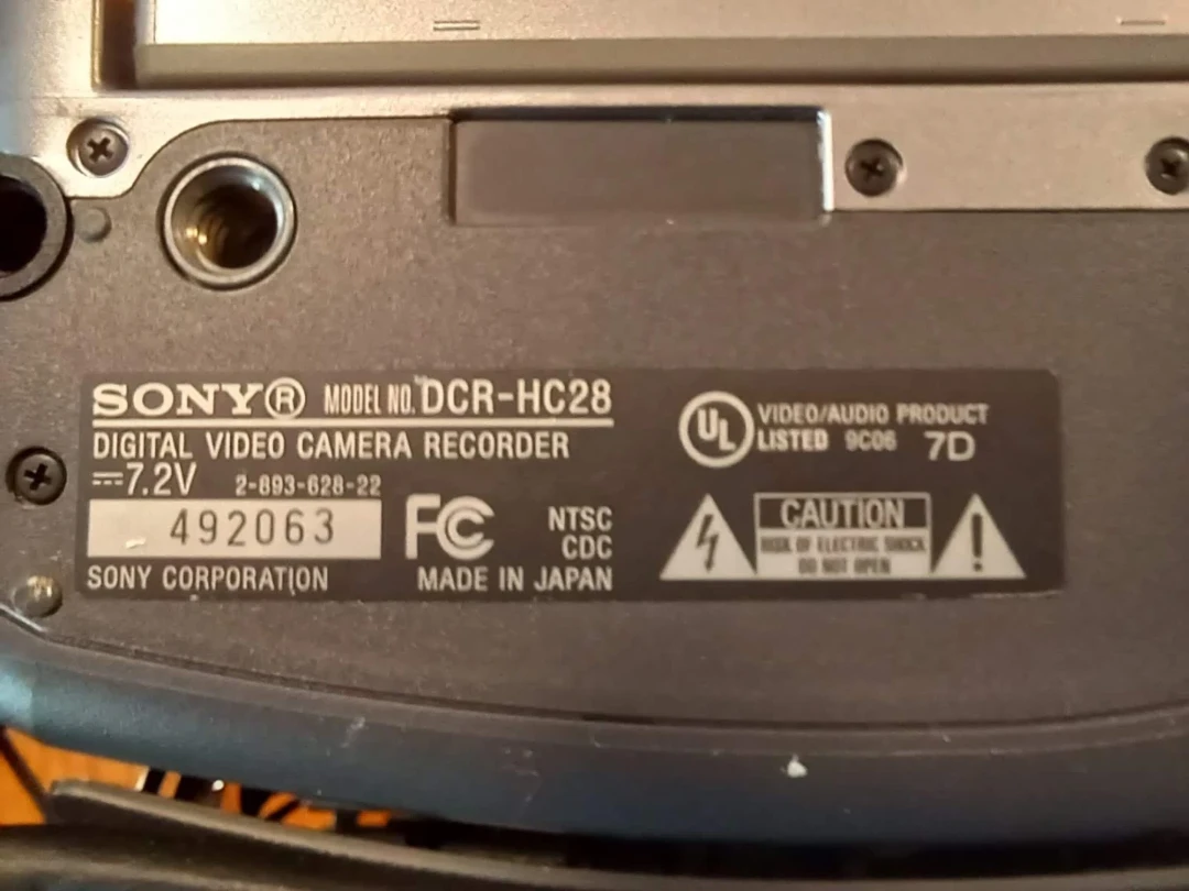 ⚽  Sony Handycam 20x Optical Zoom Camcorder - photo 4