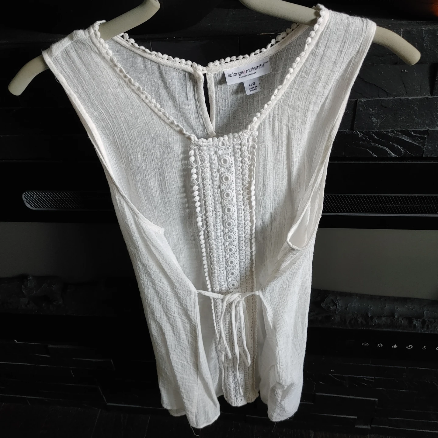Liz Lange Maternity White Lace Detail Tank Top L/G