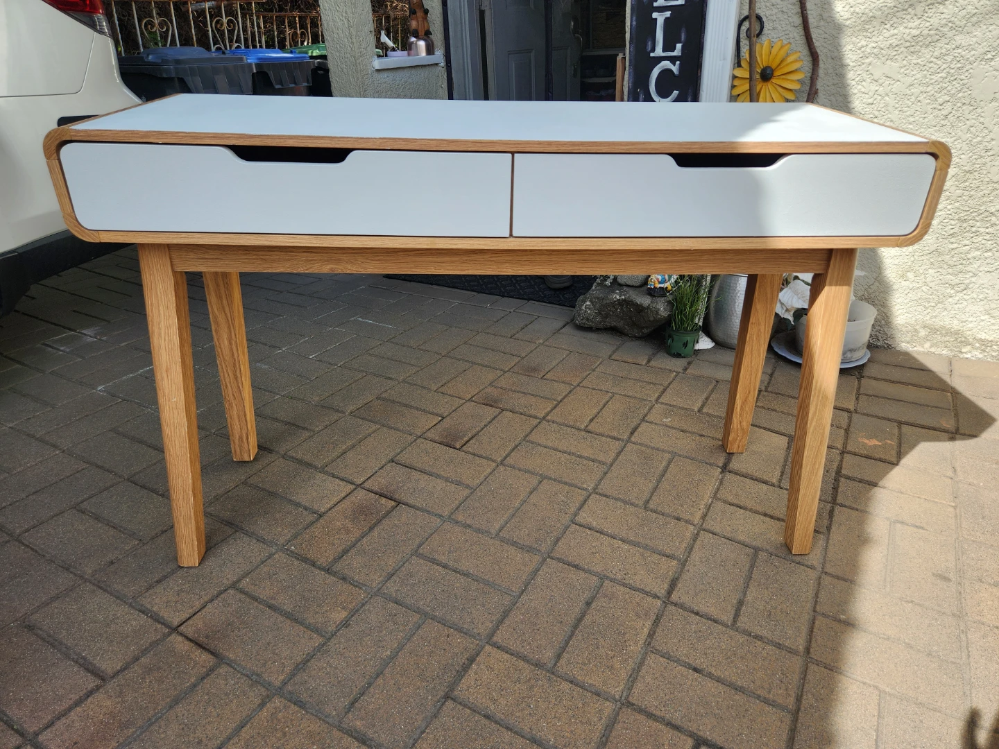 Console table
