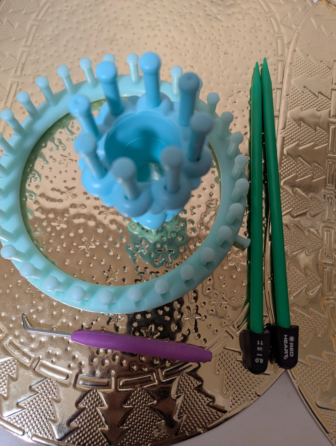 Red Heart Knitting Loom Set with Needles - photo 3
