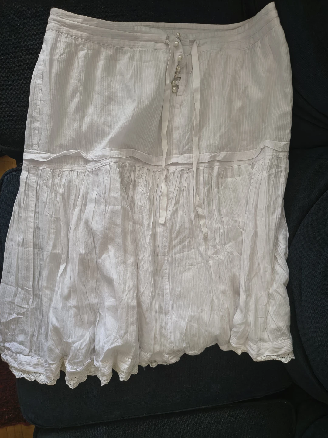 White Gilani Skirt Size 16/18 100% Cotton
