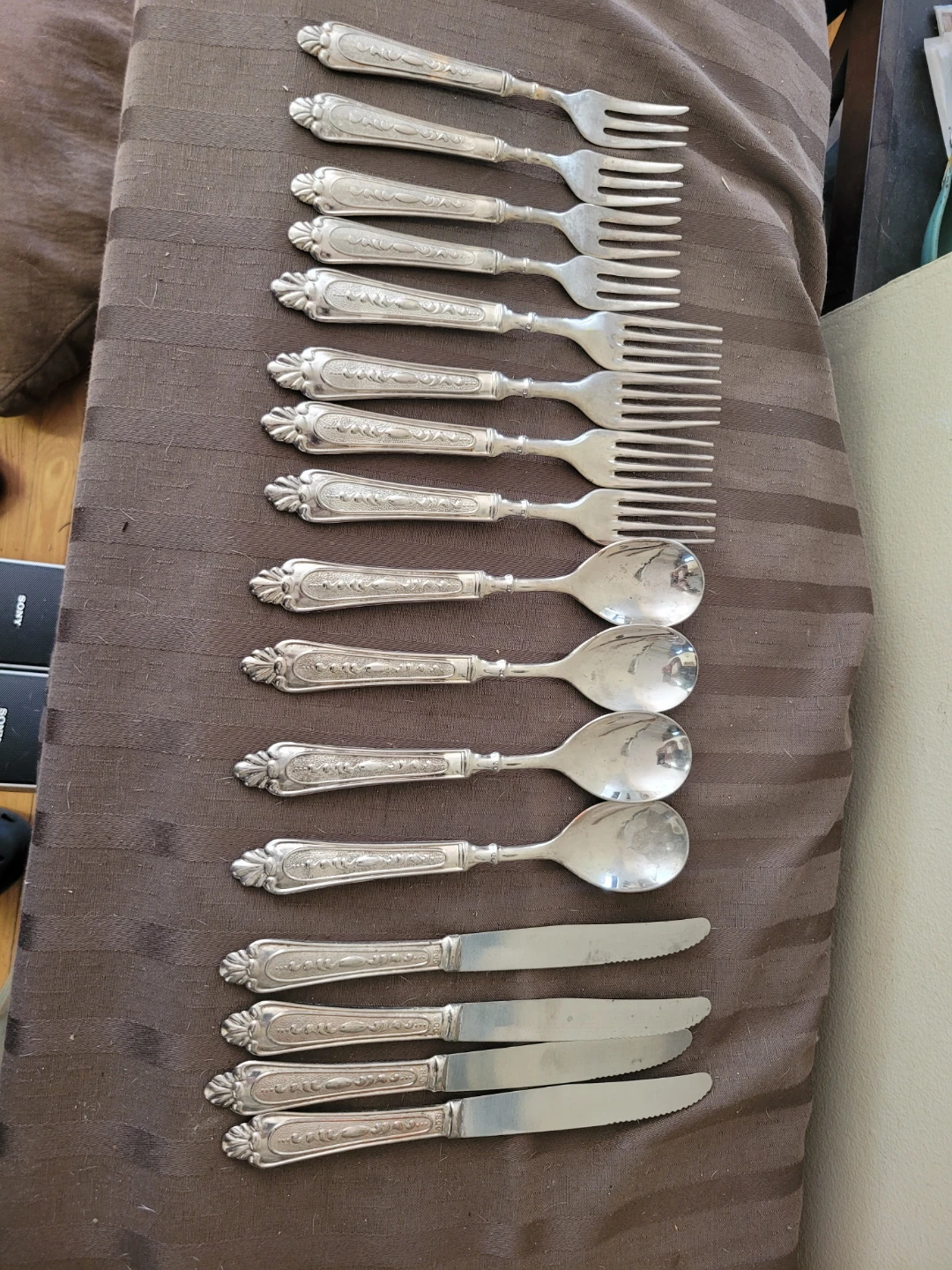Service for 4 Silver Plate 16 pirces Flameware Utensils Set