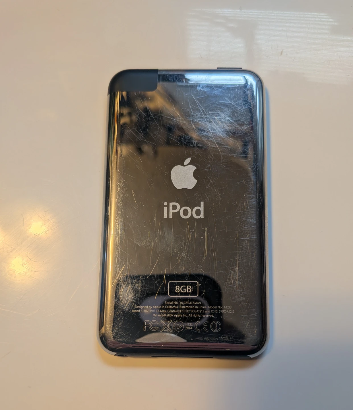 iPod Touch 1st Gen - photo 2
