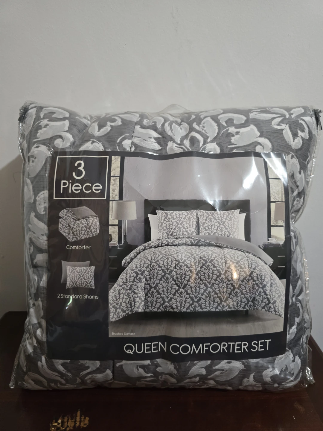 ​New 3-Piece Queen Comforter Set - Reversible Grey - photo 5