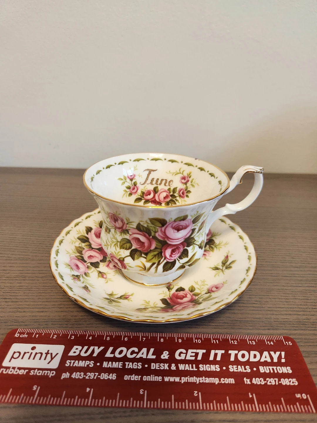 Royal Albert Bone China "June Roses" Teacup and Saucer - photo 3