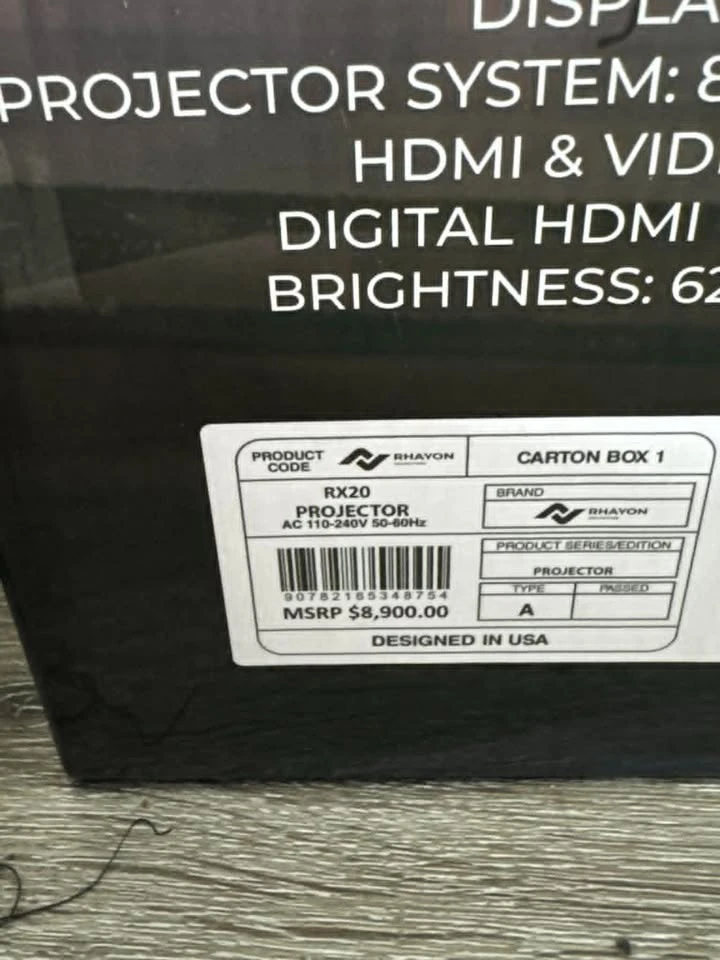 New 8K projector and 100 " remote screen and speakers and iptv - photo 2
