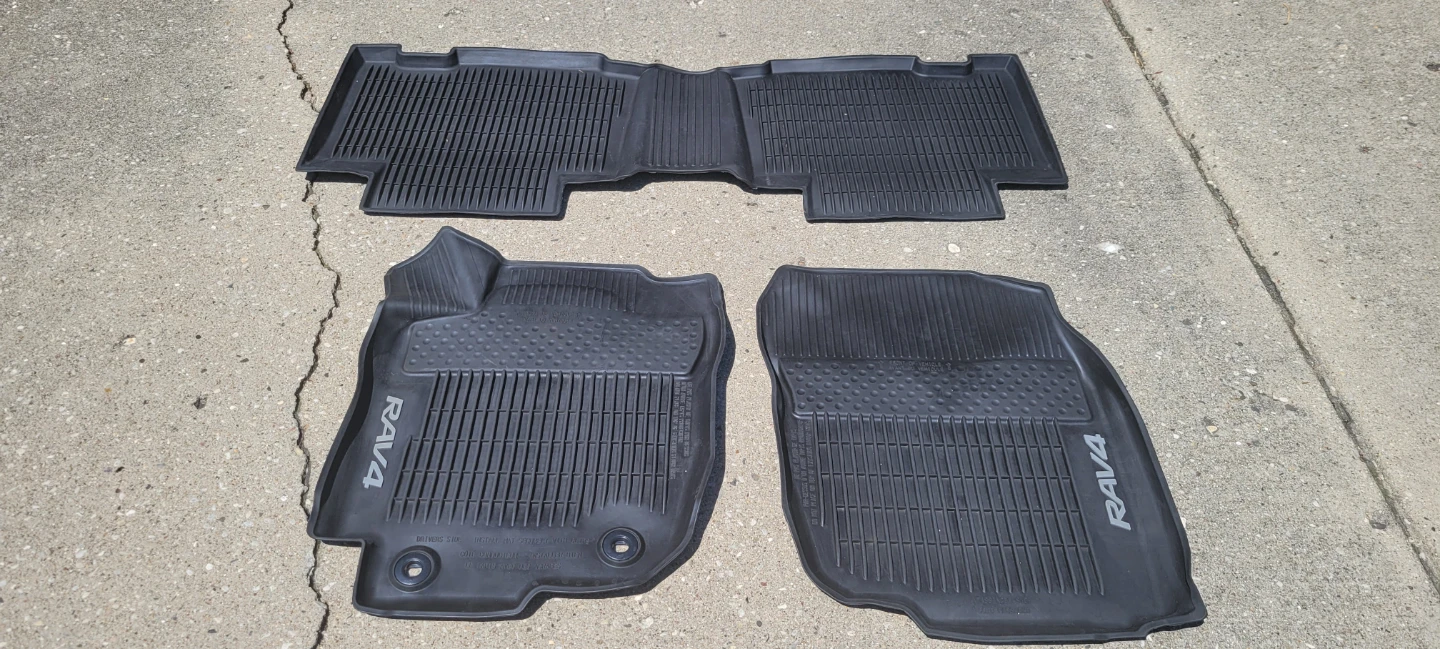 Toyota RAV4 All-Weather Floor Mats - photo 2