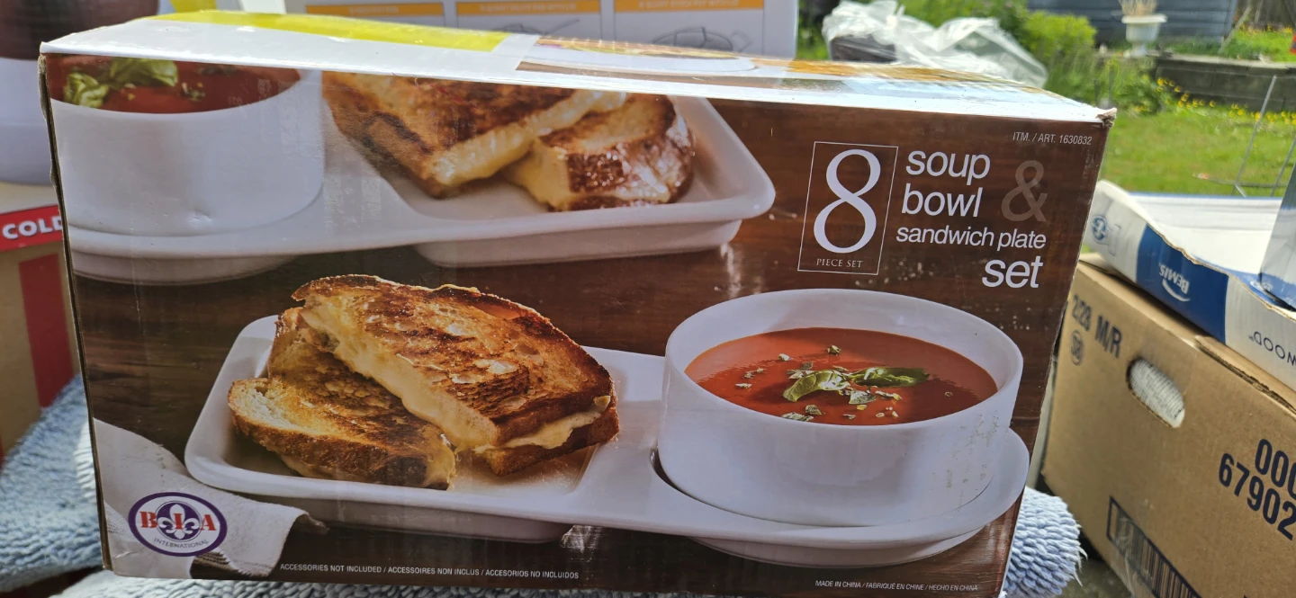8 Piece Soup Bowl & Sandwich Plate Set