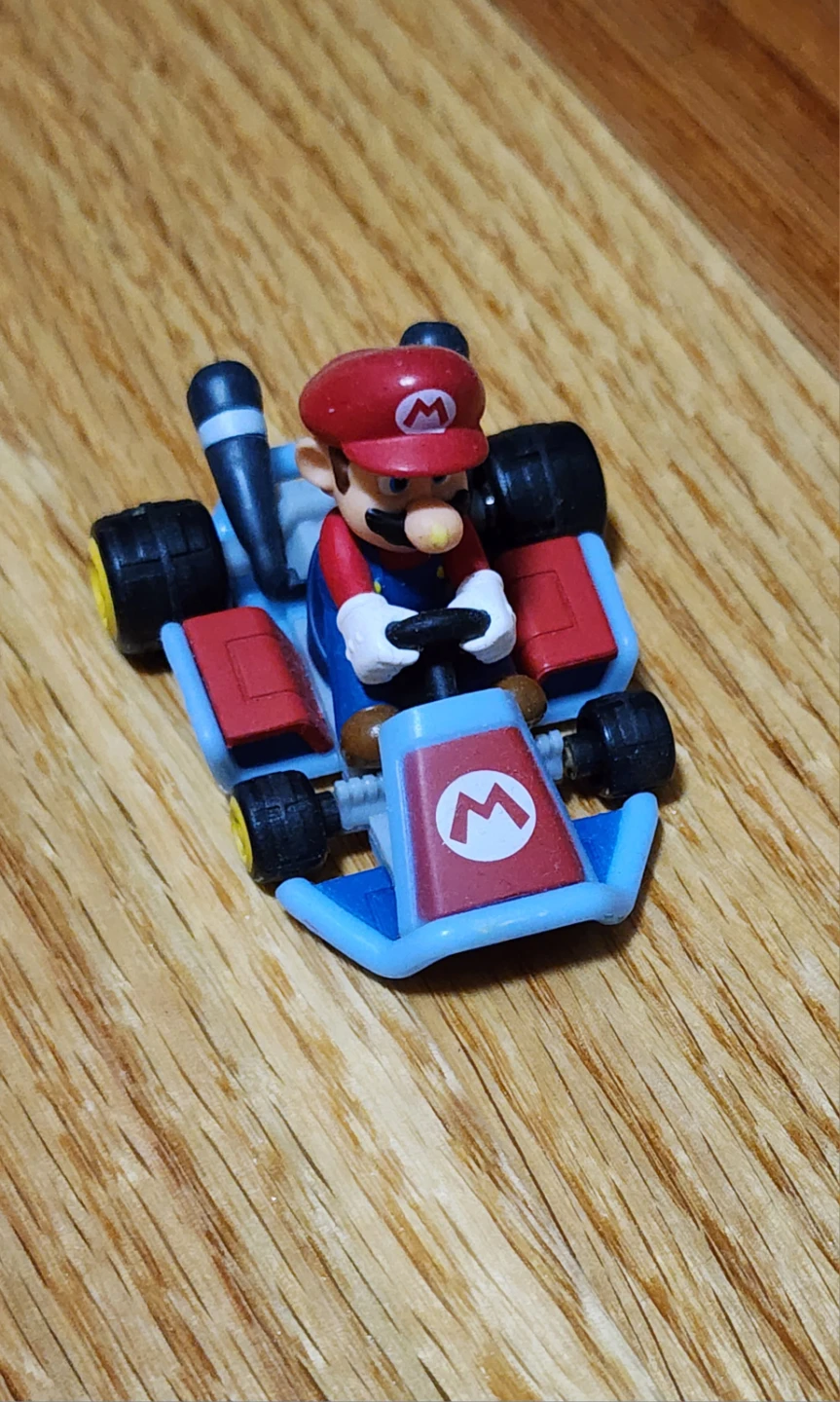 Mario Kart toy car⚽