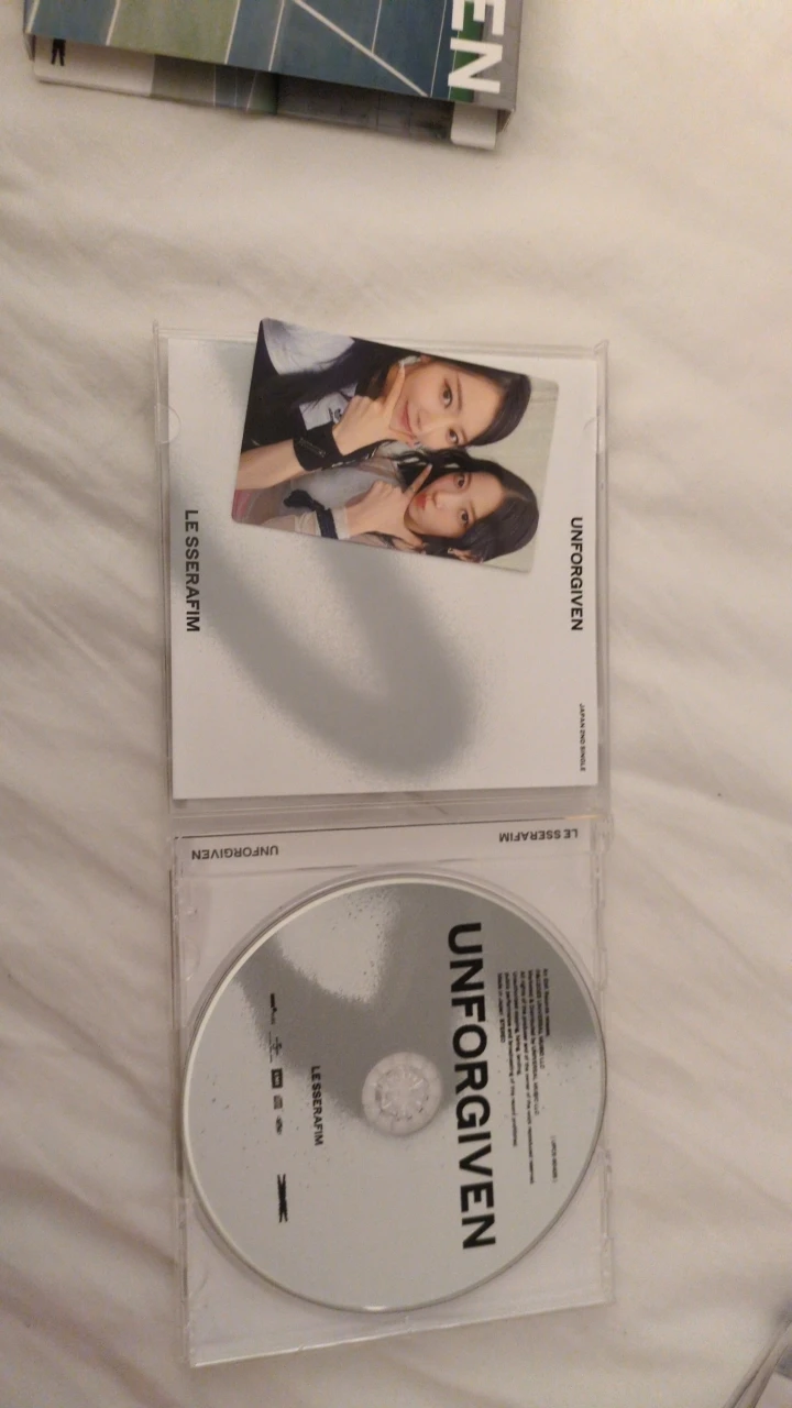 Unforgiven le sserafim album - photo 3