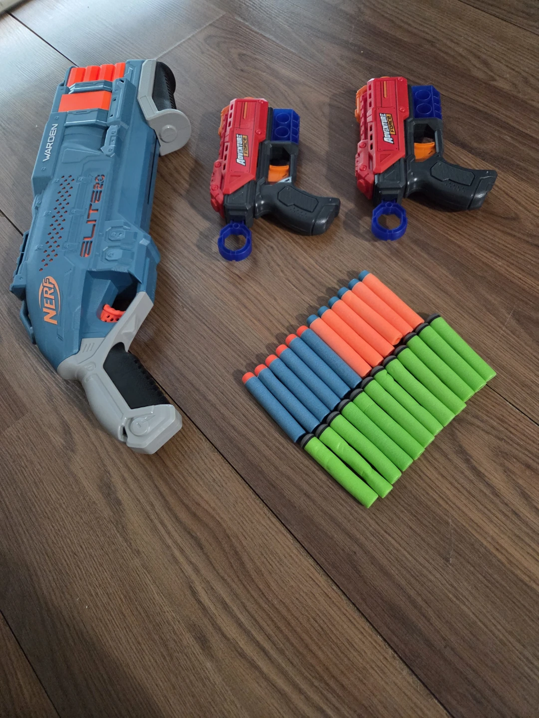 3 toy gun for kids.Nerf Warden Elite blaster toy - photo 2