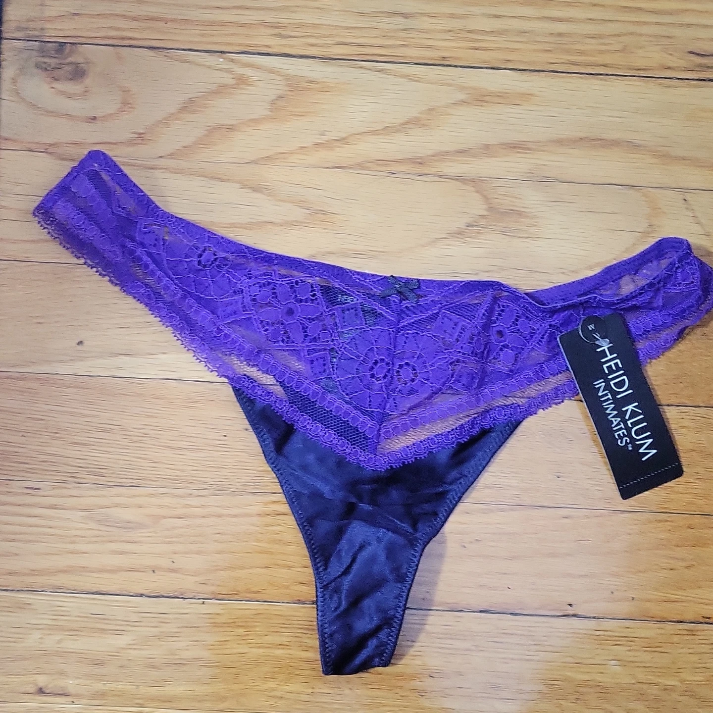 Heidi Klum Intimates Purple Lace Thong - Medium - photo 3