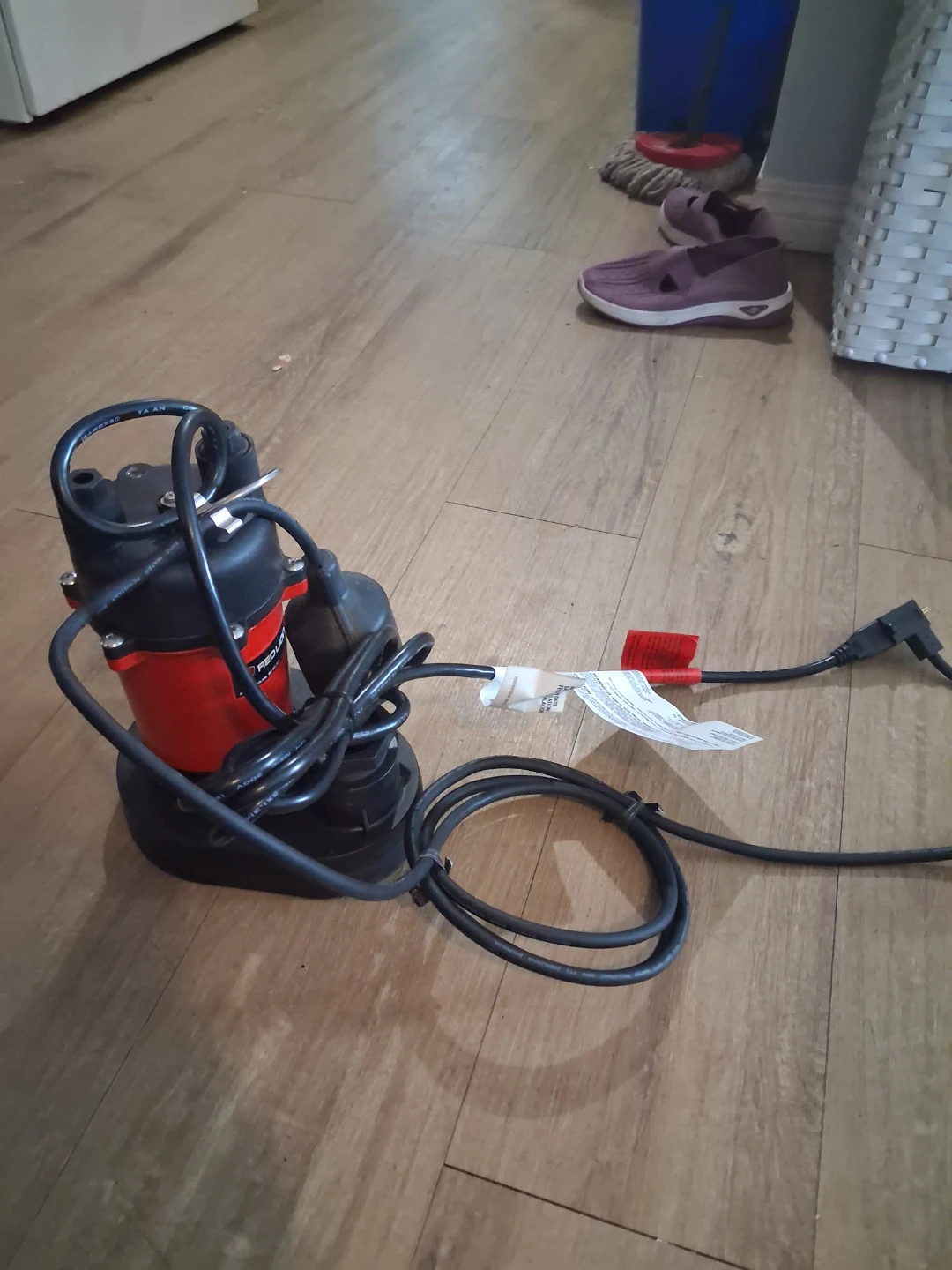 Red Lion RL-SP33T Submersible Pump