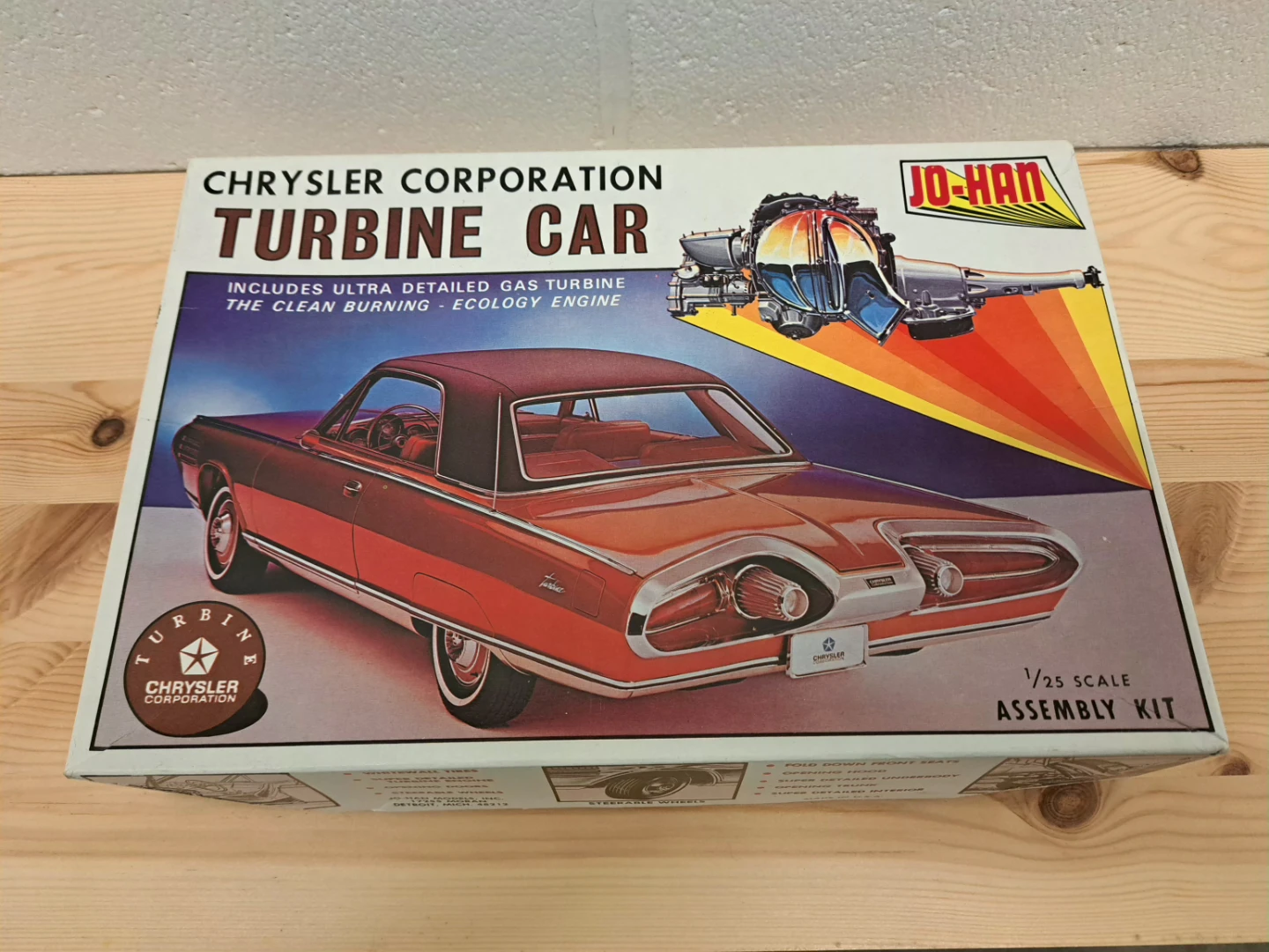 Jo-Han Chrysler Turbine Car 1/25 Scale Assembly Kit