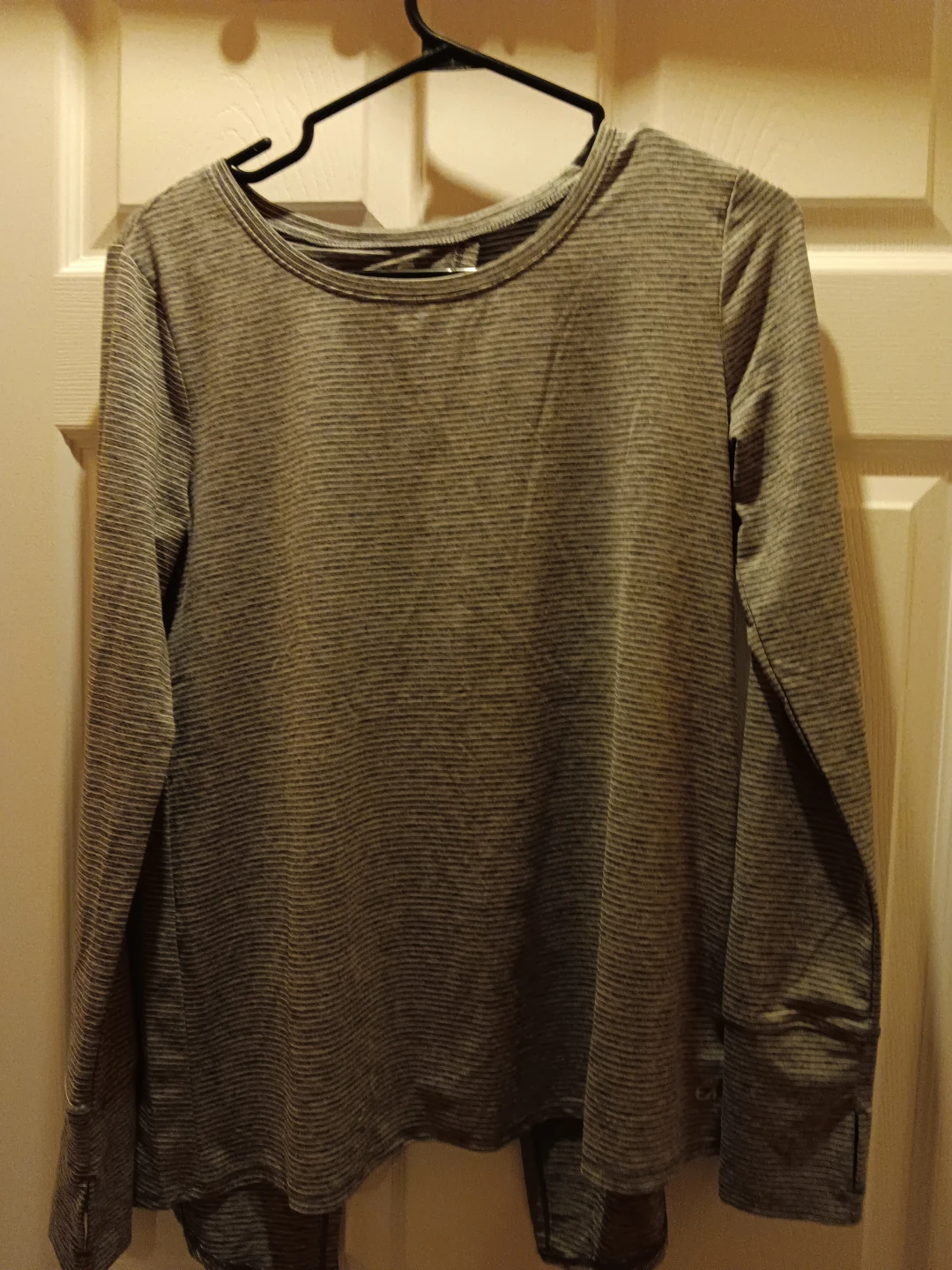 GapFit Breathe Long Sleeve Shirt
