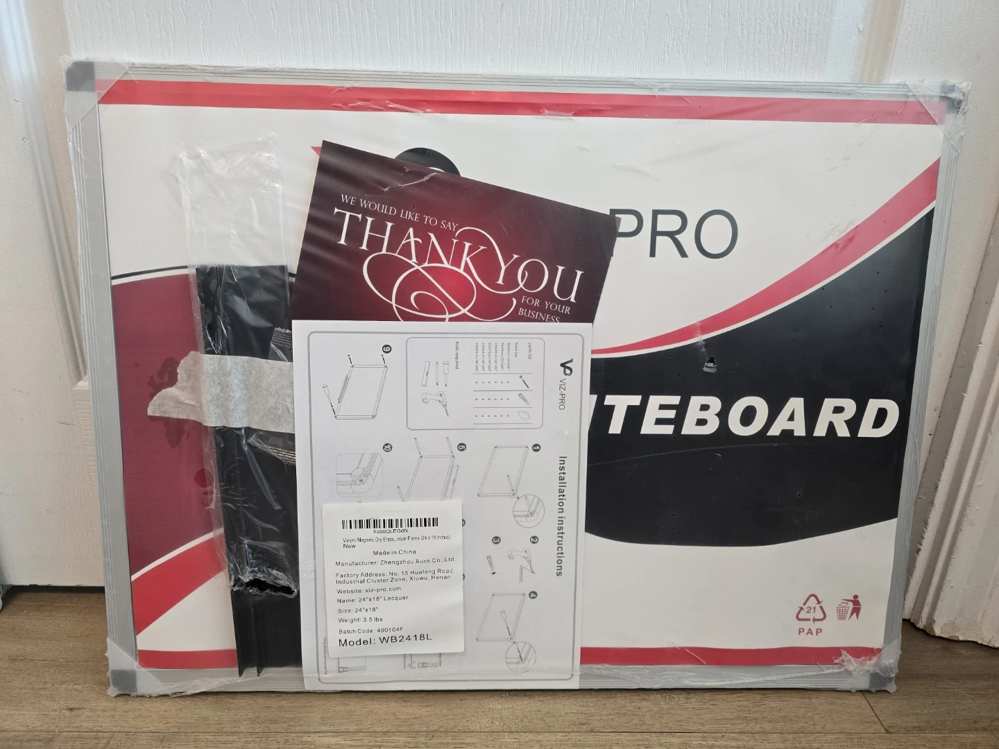 Magnetic white board 24 x 18 inches - Like New - Moving Sale - photo 2