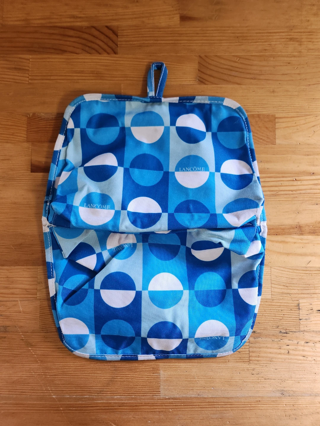 Lancome Geometric Blue Hanging Toiletry Bag - photo 4