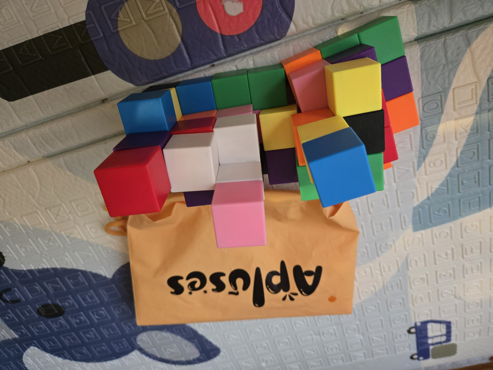 Aplusès Magnetic blocks with bag