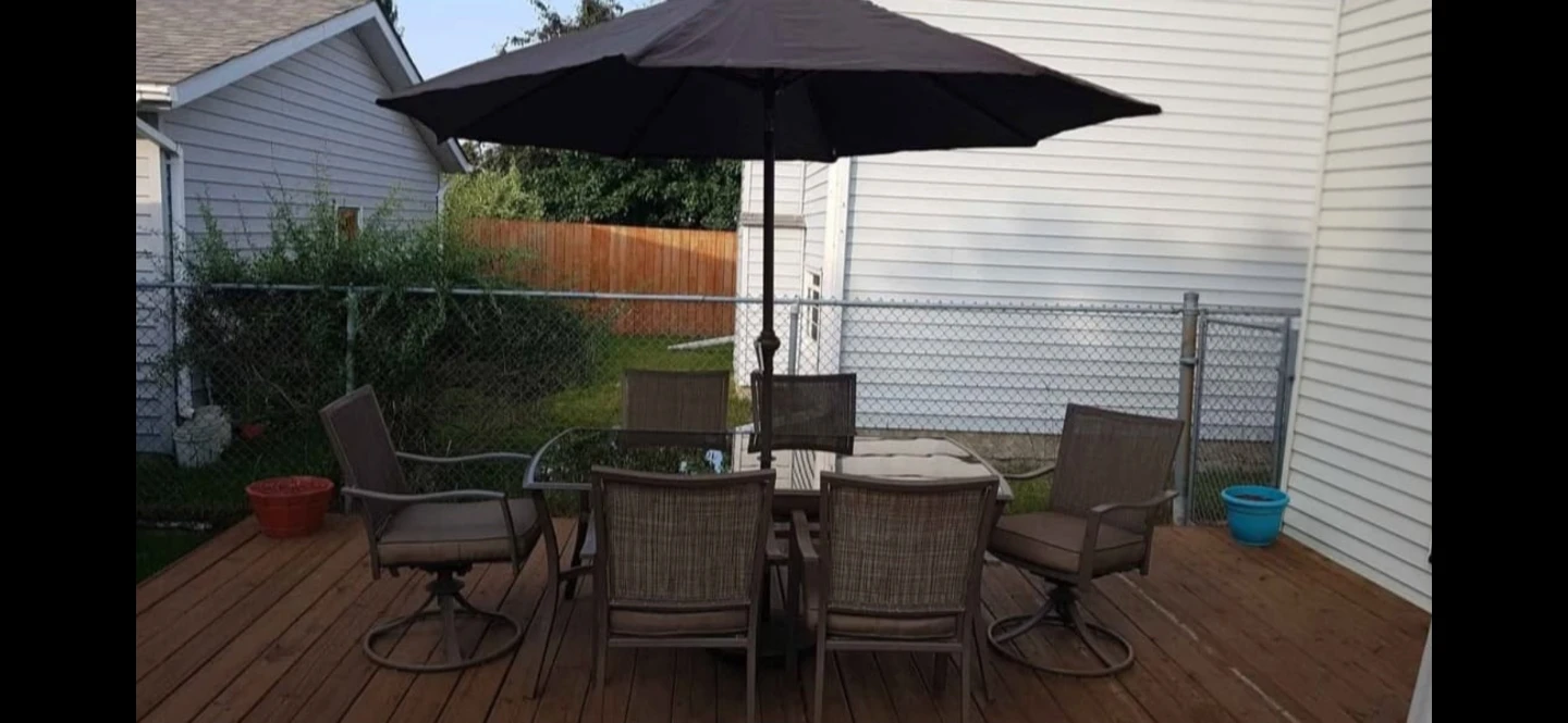 Patio Set with Six chairs, Glass Tabletop & Umbrella