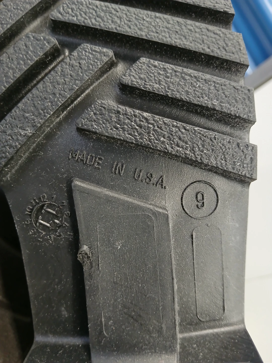 Rubber Work Boots Size 10 - photo 3