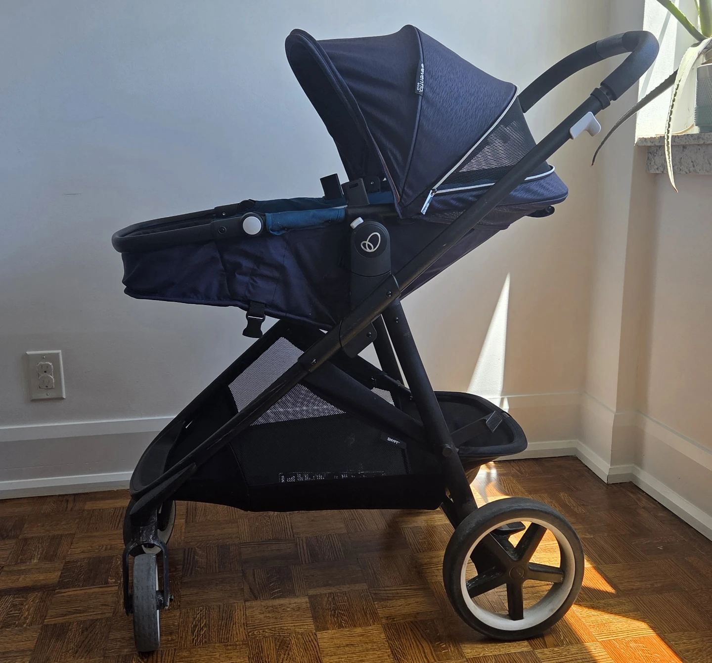 Evenflo Stroller Travel System with Car Seat - photo 3