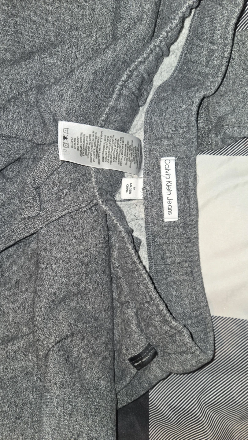 Calvin Klein Jeans Grey Hoodie and Sweatpants Set - photo 4
