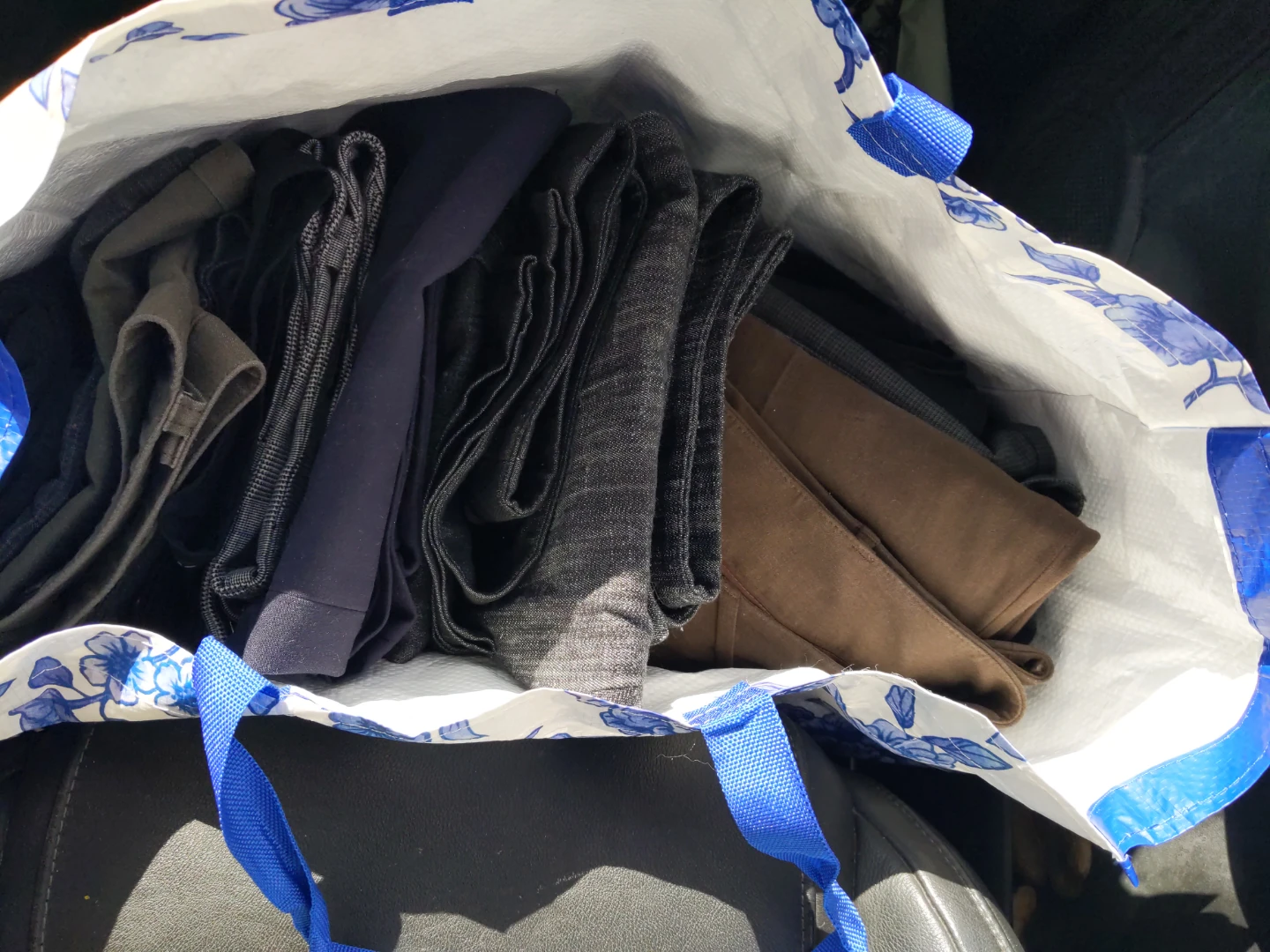 Bundle of 20 Ladies Pants