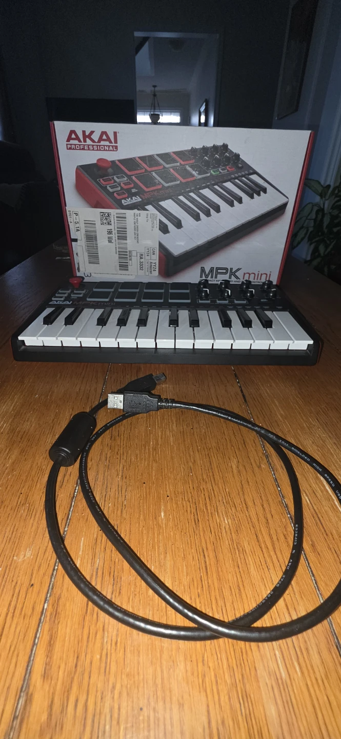 AKAI MPK Mini MKII Compact Keyboard and Pad Controller - photo 2