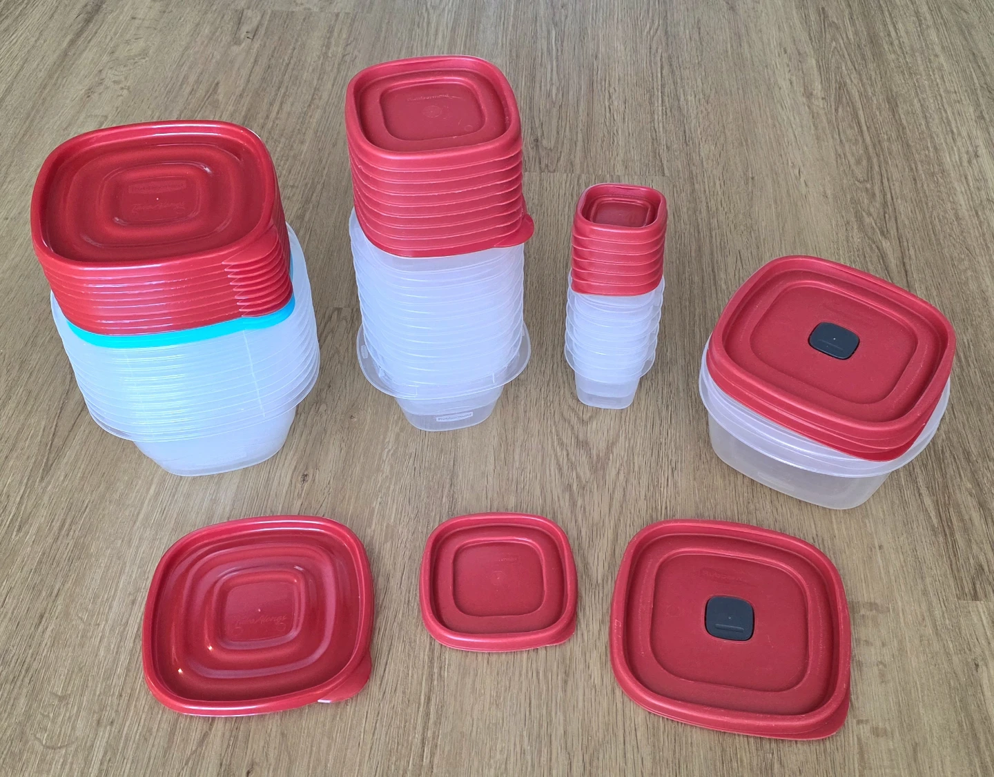 [Moving Sale] Rubbermaid Food Storage Containers Set - photo 3