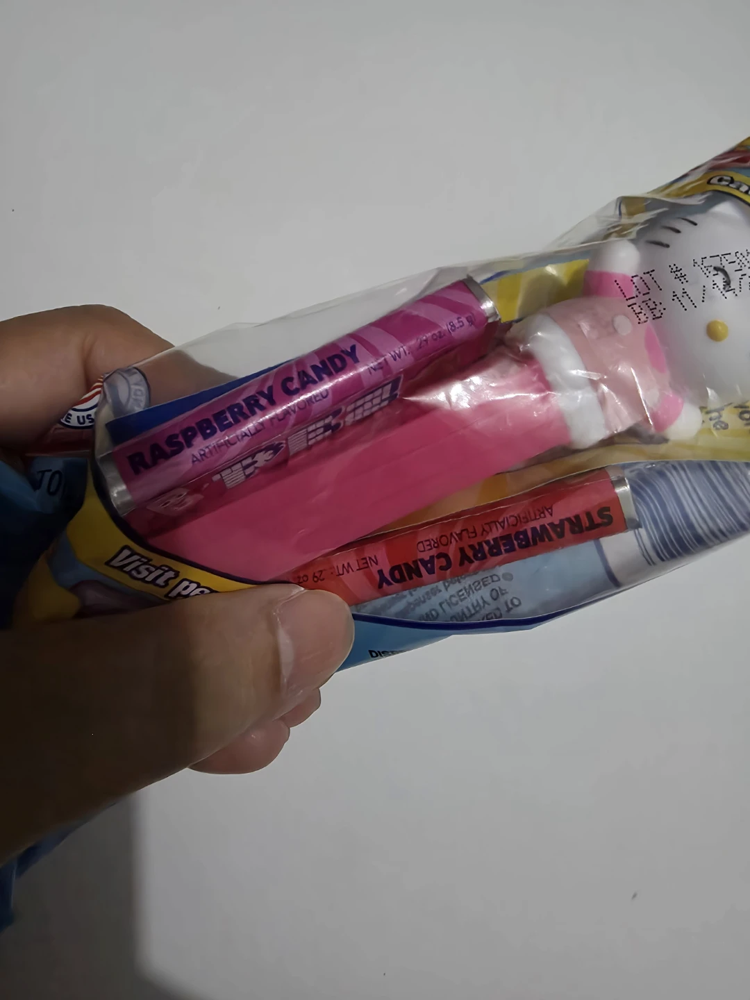 PEZ Hello Kitty Candy & Dispenser ⚽️ - photo 2