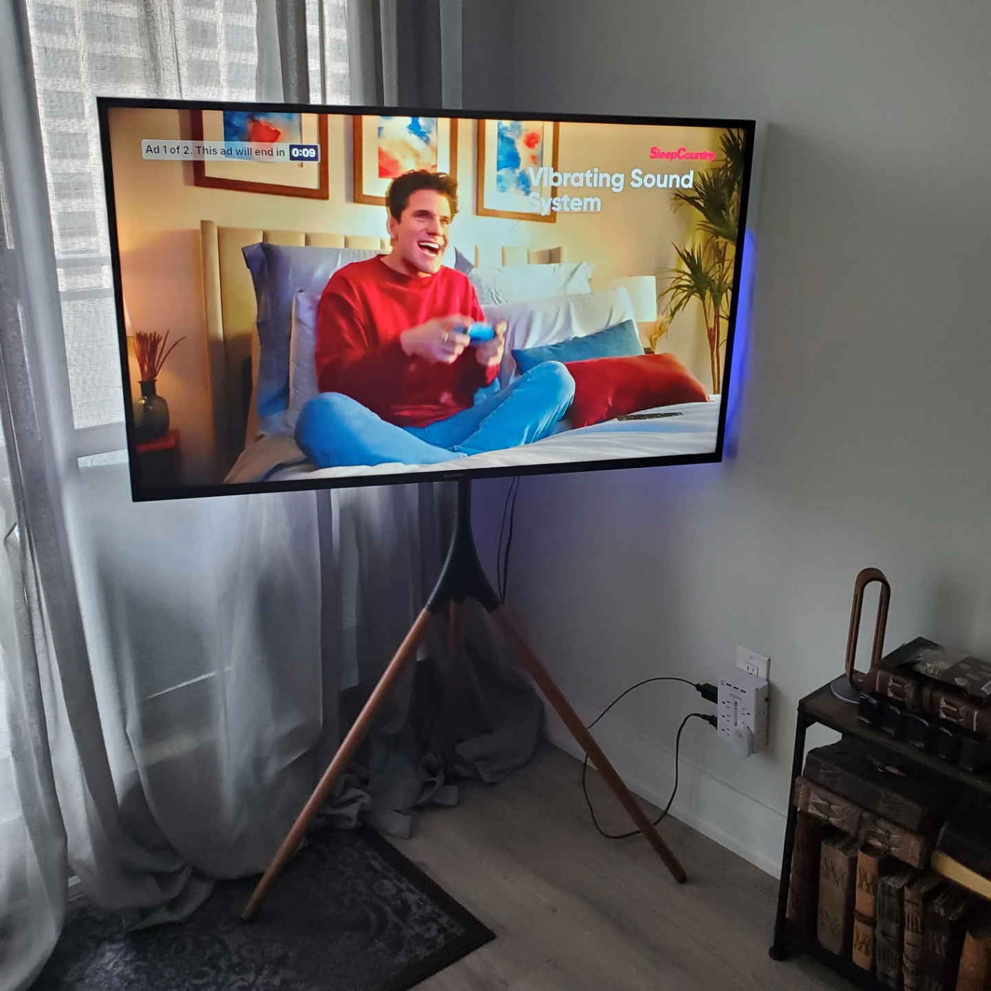 Sharp Aquos 50" 4K UHD Smart TV - photo 2