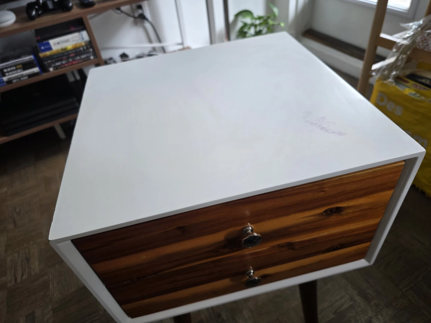 White and dark brown night stand - photo 3