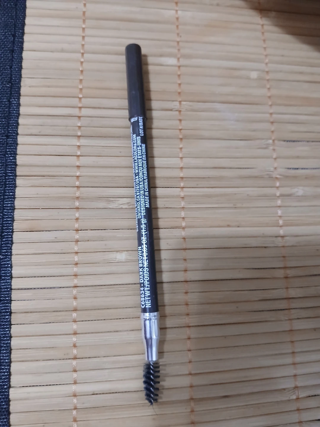 L.A. Colors Dark Brown Eyebrow Pencil⚽