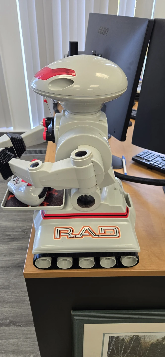 Vintage RAD Remote Control Robot - photo 2