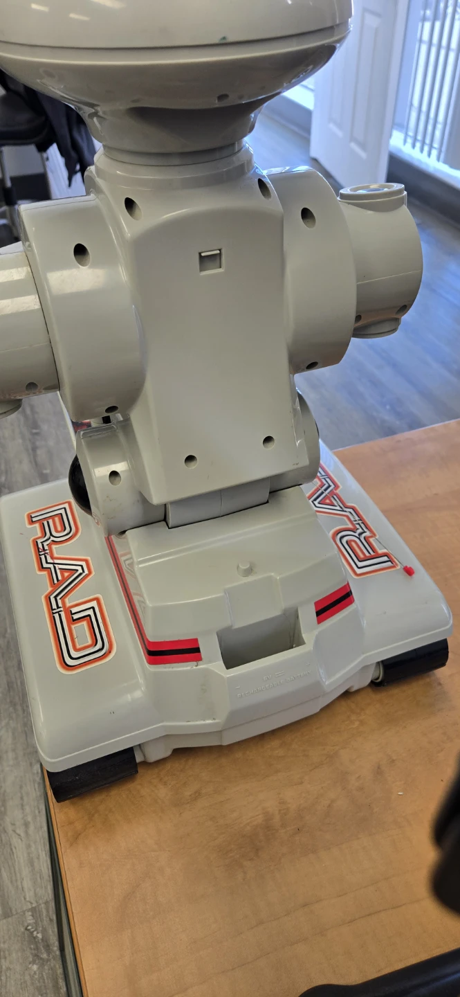 Vintage RAD Remote Control Robot - photo 5