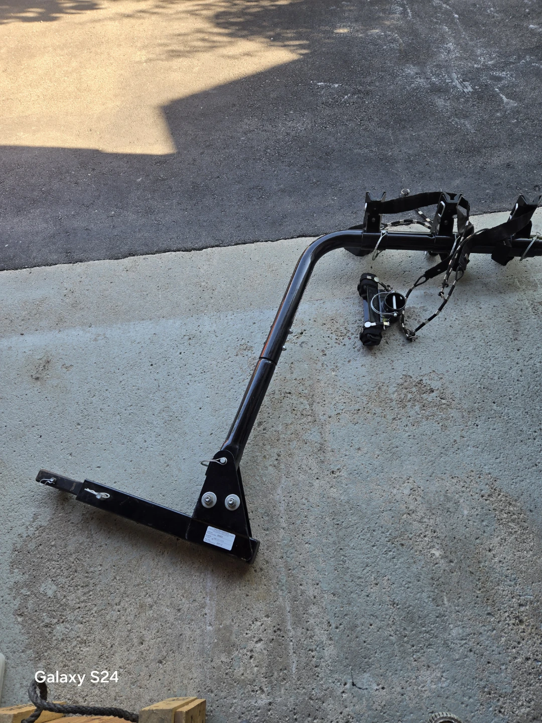 Receiver hitch bike carrier rack for up to 4 bikes