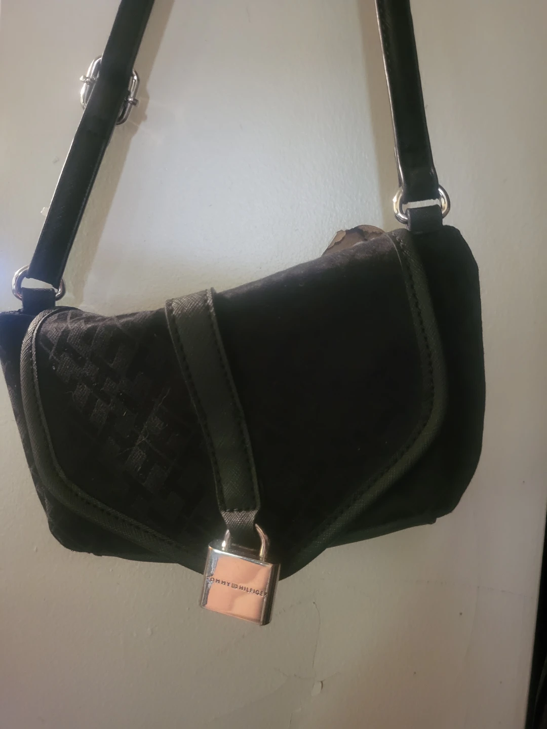 Tommy Hilfiger Black Shoulder Bag