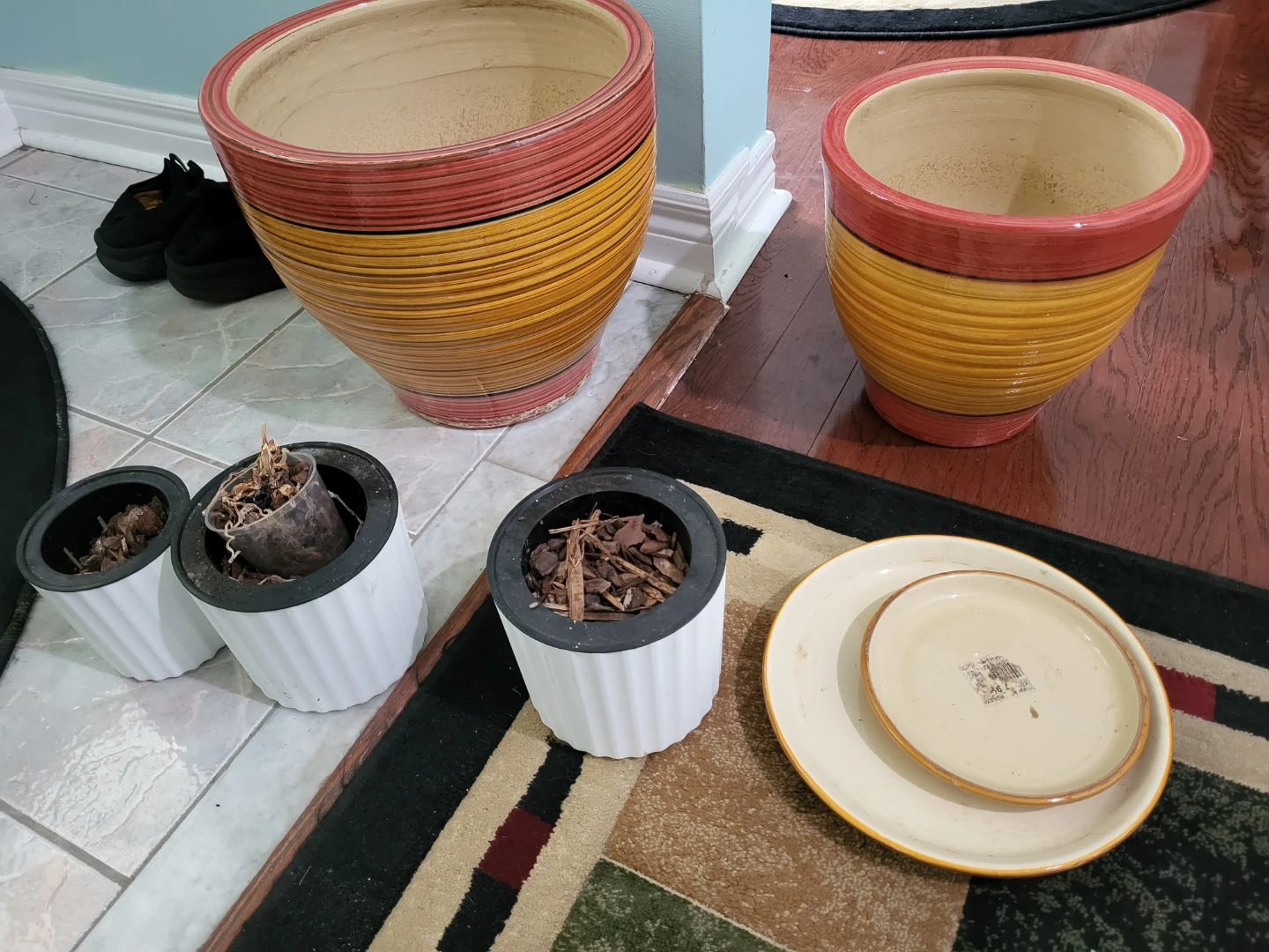 2 Ceramic Planters with Drainage Holes - photo 3