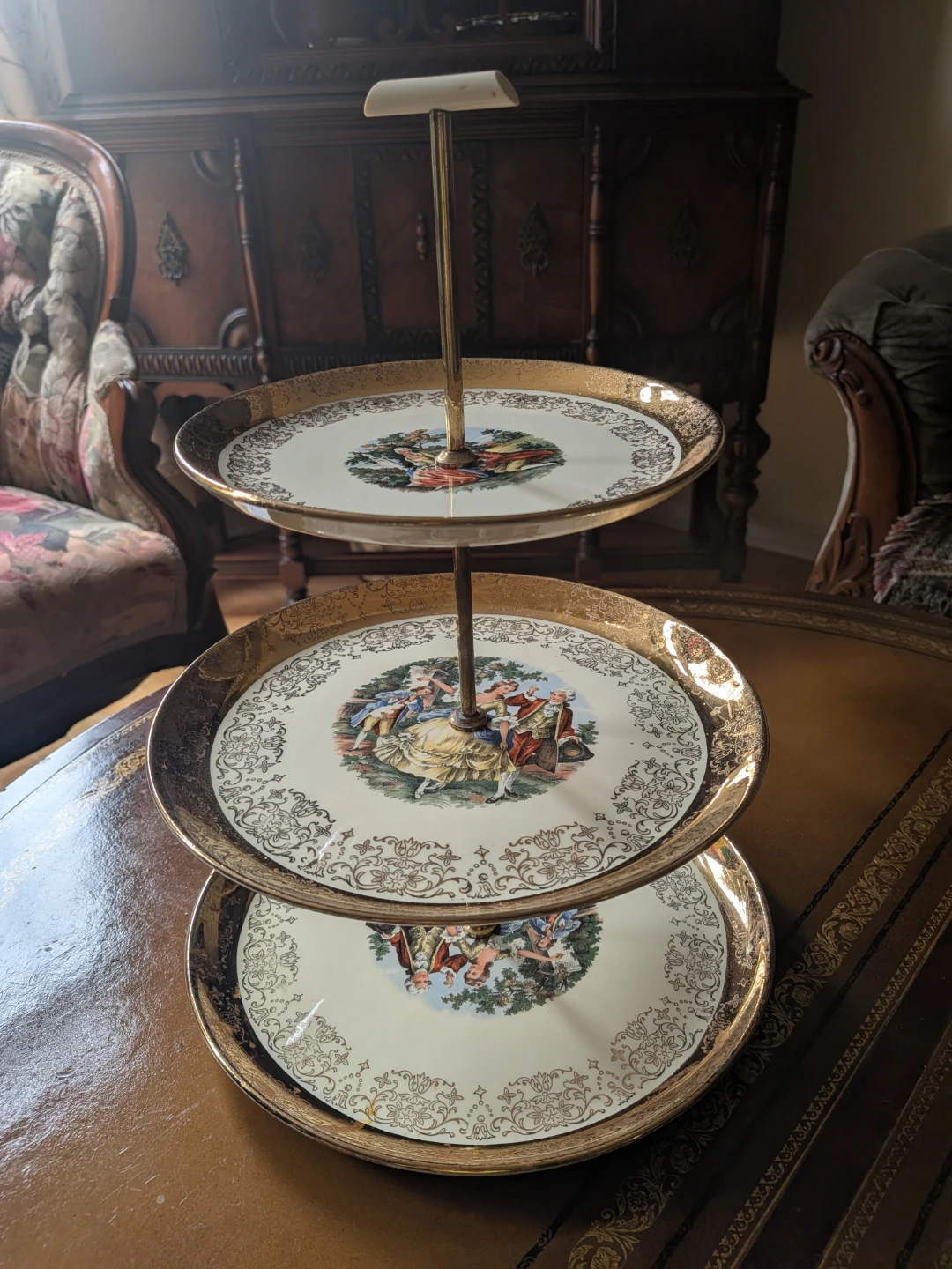 Crest-O-Gold 3-Tier Serving Stand