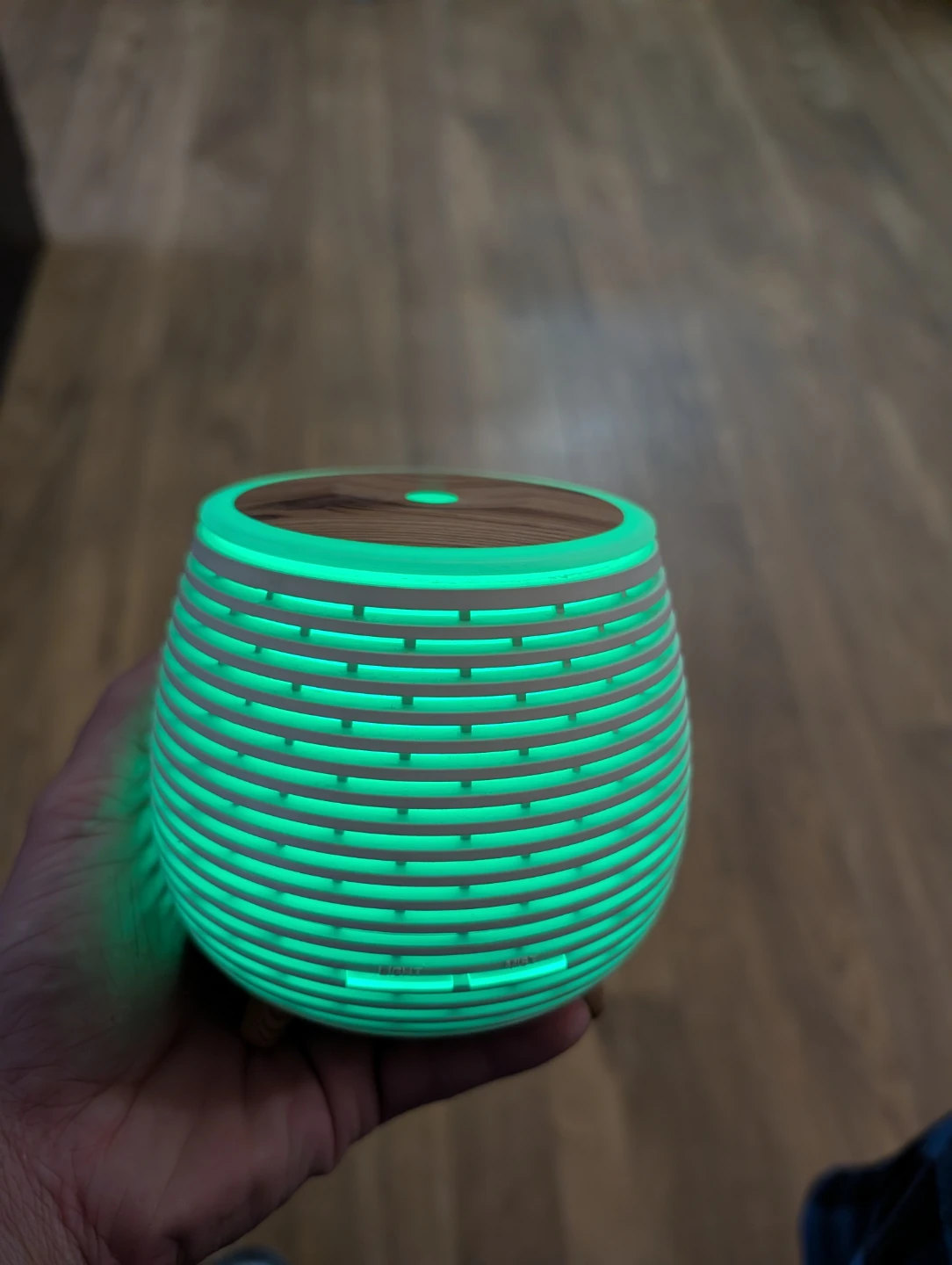 Humidifier with Wood Grain Top