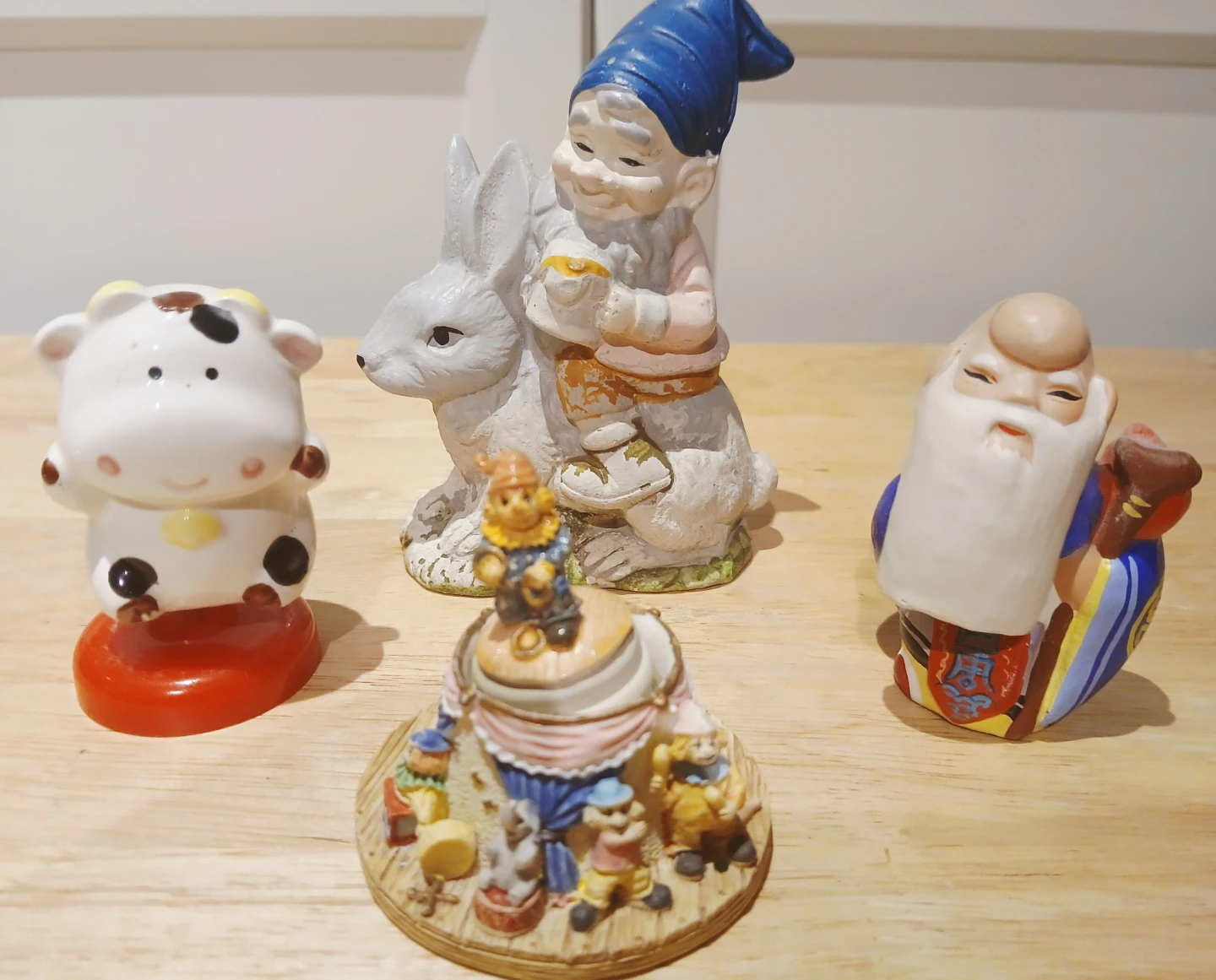 FREE Collection of Assorted Ceramic Figurines ⚽ - photo 2