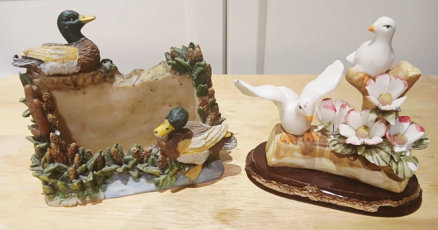 FREE Collection of Assorted Ceramic Figurines ⚽ - photo 4