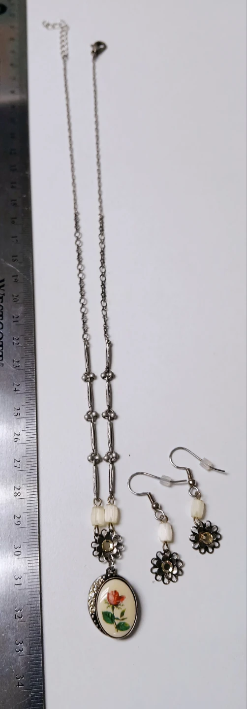 Rose Pendant Necklace and Matching Earrings Set - photo 3