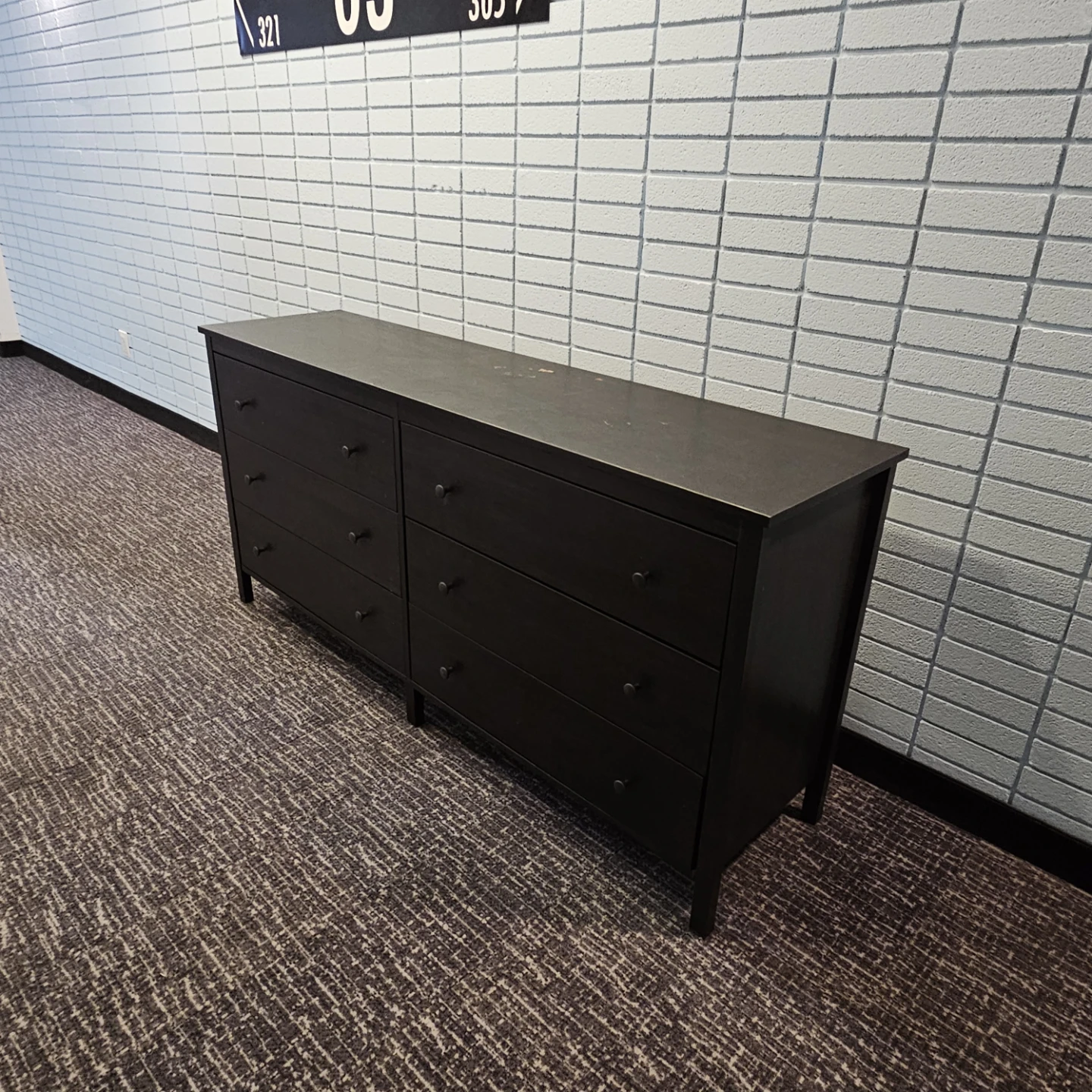 Delivery Available: Dresser Chest of 6 Drawers - photo 3